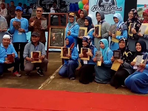 Dies Natalis, SMANSER Luncurkan Buku